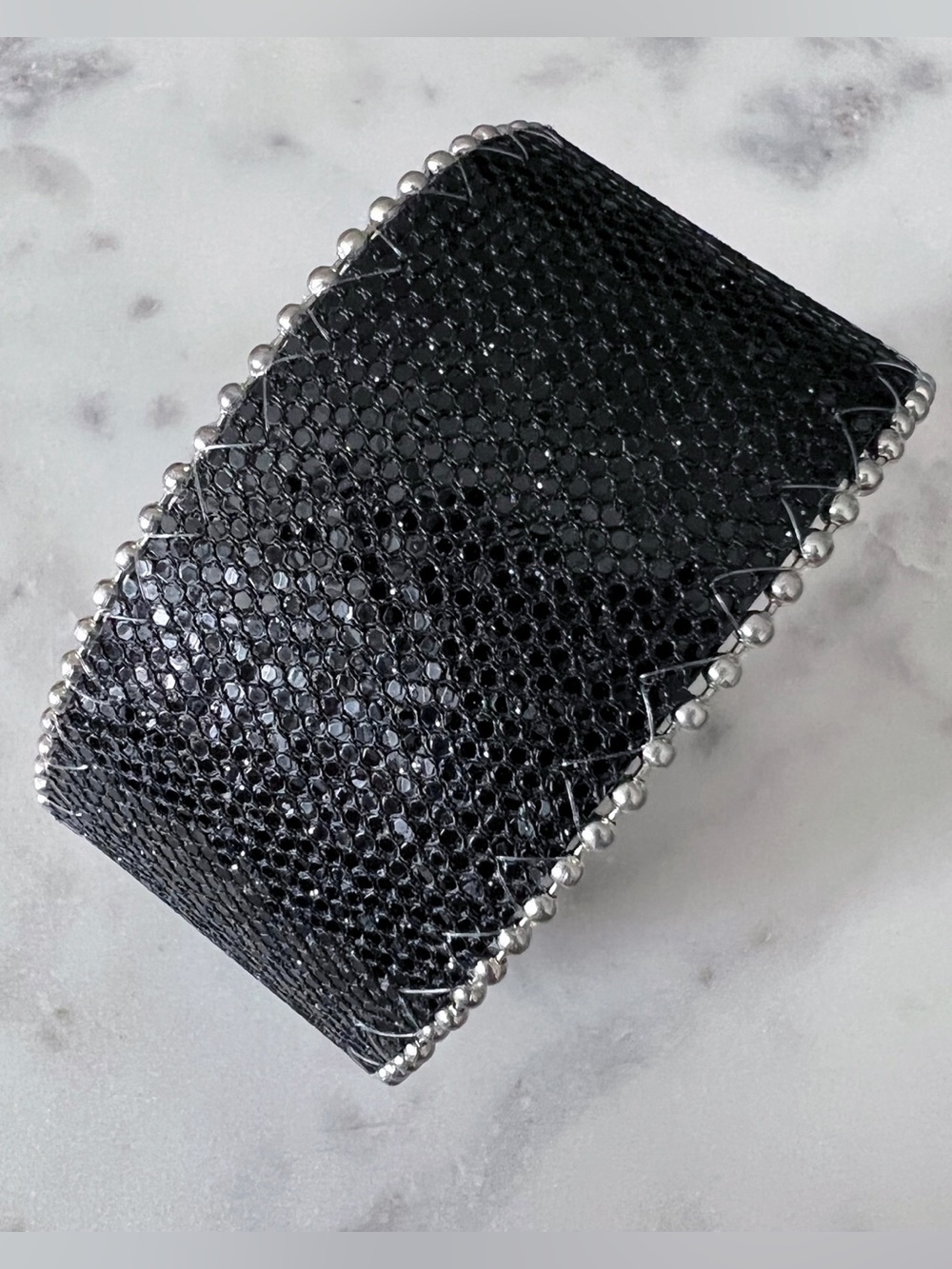 BLACK SHIMMER SNAP CUFF BRACELET